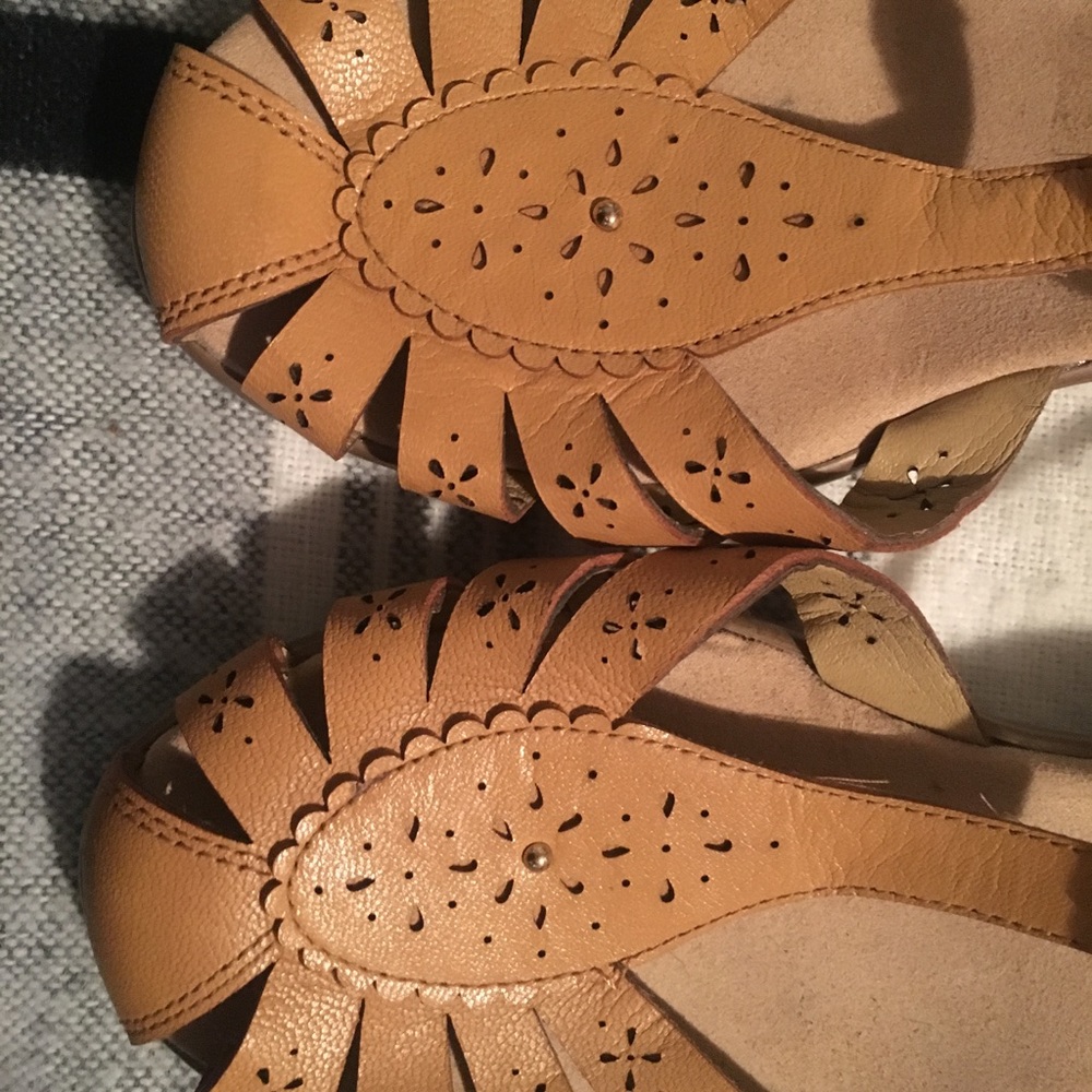 Easy Spirit  sandal